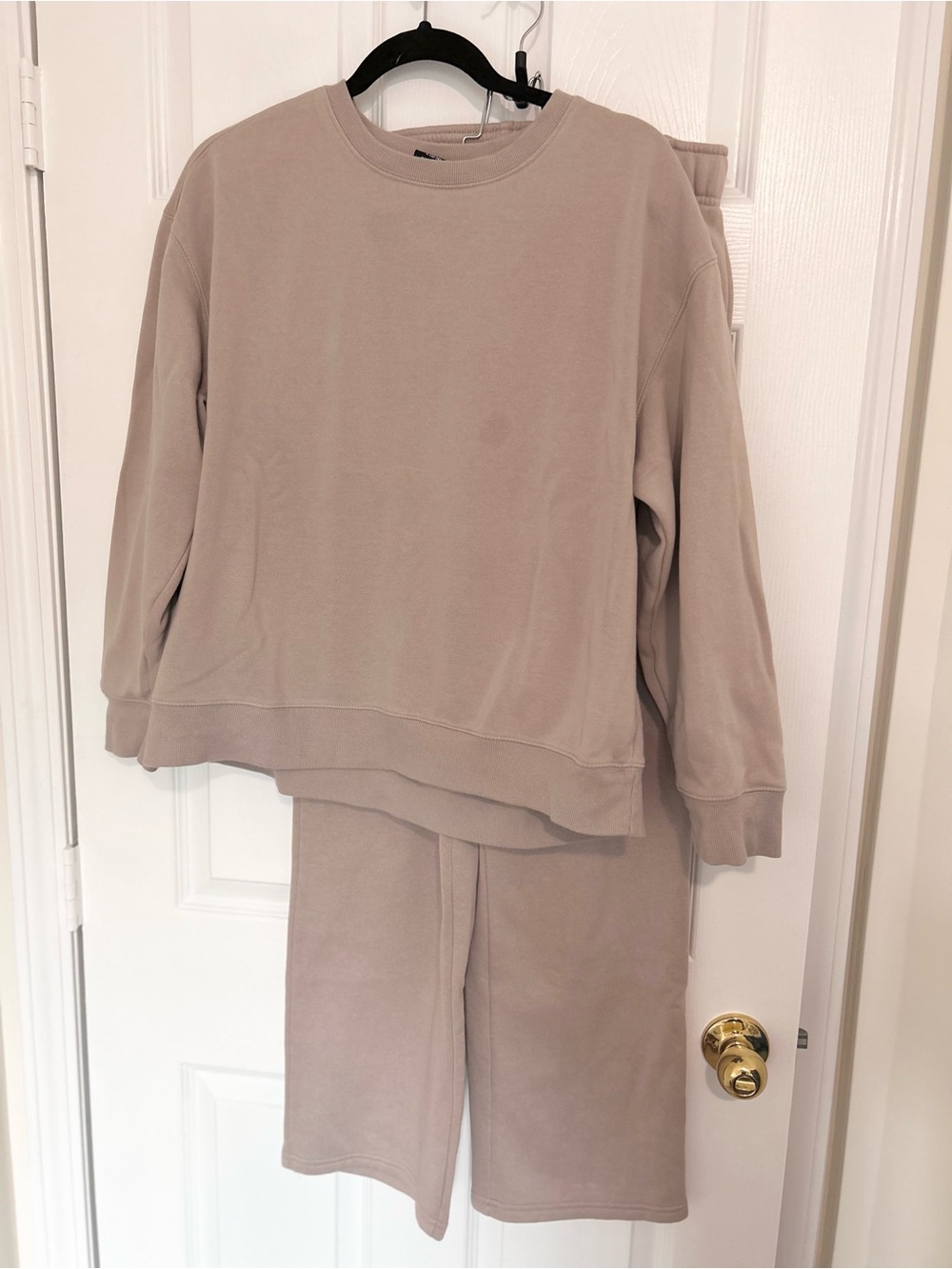 Cozy Crewneck Sweatsuit Set - Taupe
